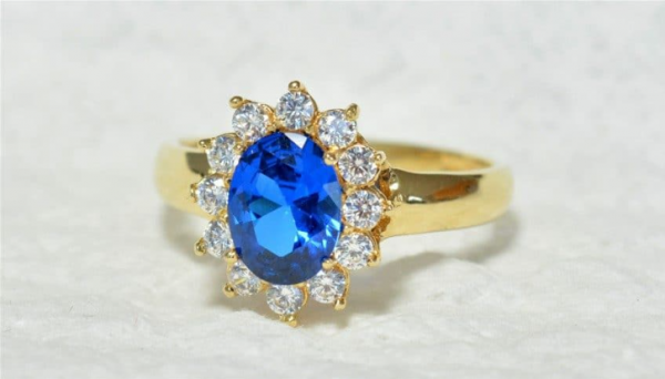 Anel de Formatura ND 02 em Ouro 18K
