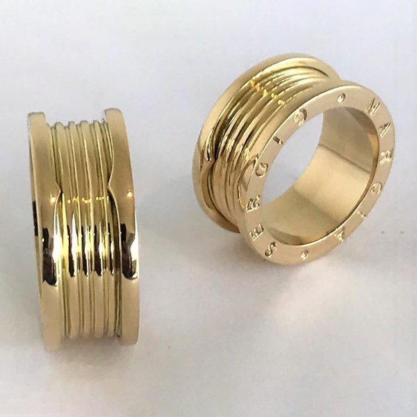 Alianças com Frisos e Bordas Altas Trabalhadas - Ouro 18K